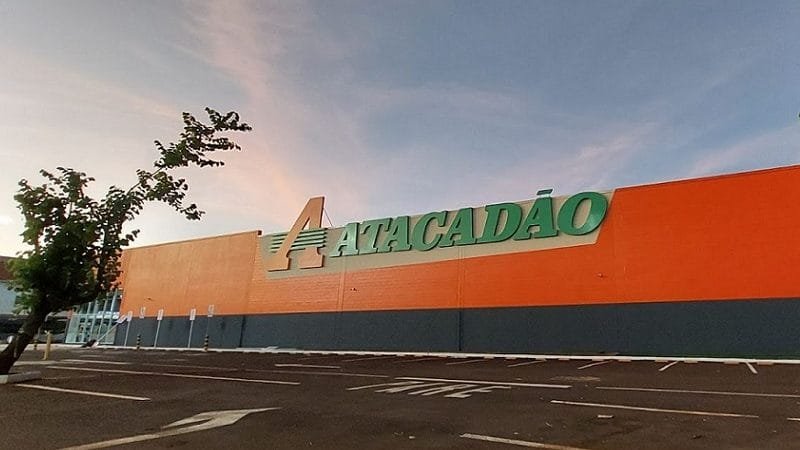 Atacadista anuncia a criação de 15 mil empregos no semestre