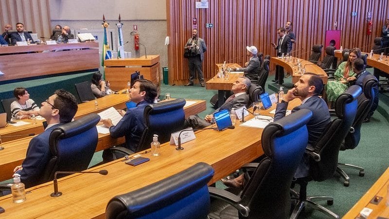 Projeto dispensa templos de pagamento por espaço público