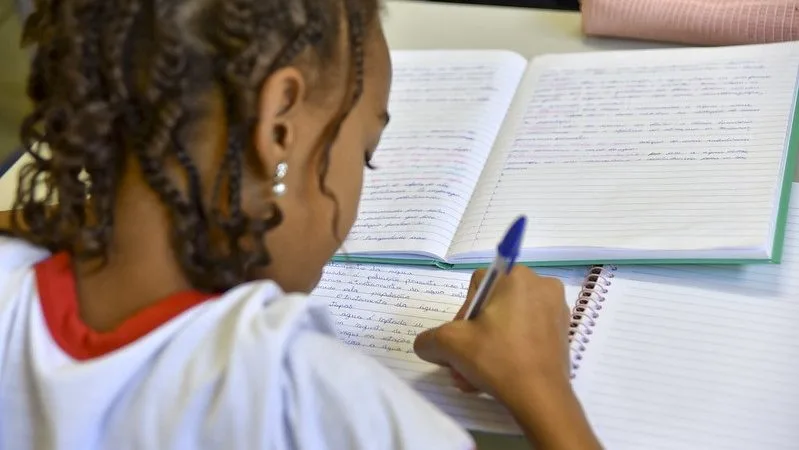 Legislação prioriza o ensino da língua portuguesa e matemática