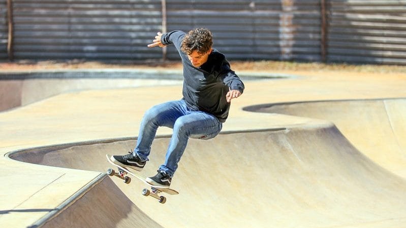 Primeira pista profissional de skate do Distrito Federal fica na Octogonal