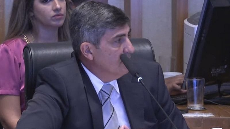 General acusou ex-ministro do GSI de reter informações da Abin