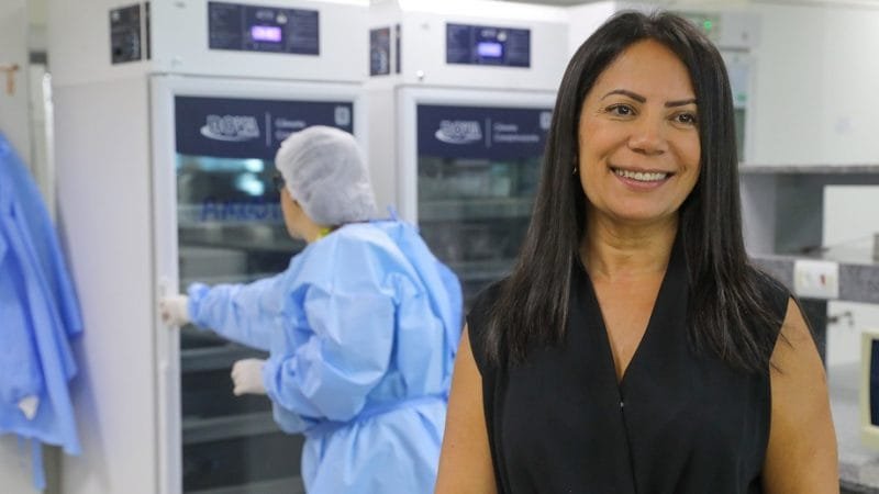 Grasiela Araújo é diretora do Lacen do Distrito Federal, que é referência em biossegurança e para combater a tuberculose/Paulo H. Carvalho/Agência Brasília