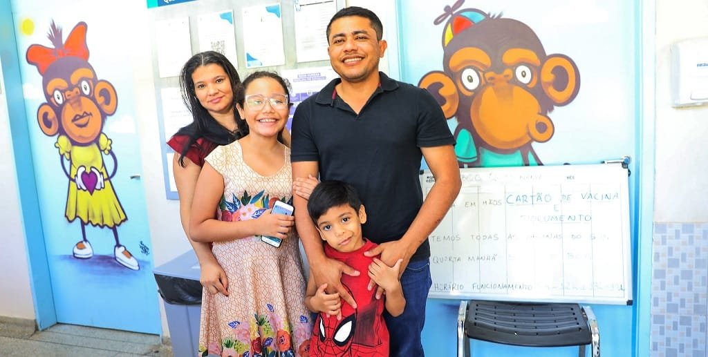 Vacinação Derdilandio e família UBS 2 Asa Norte Misto Brasília