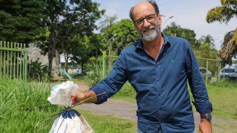 Dante Mafra Martins Teixeira entrou na campanha de recolhimento de embalagens de agrotóxicos/Paulo H. Carvalho/Agência Brasília