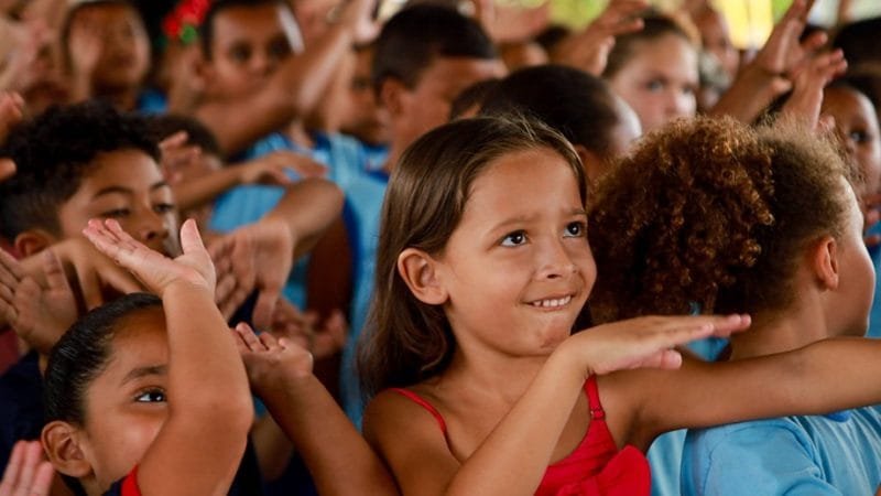 Crianças de escolas se divertem nas oficinas de dança e grafite na administração do Recanto das Emas/Lukevsr/Divulgação
