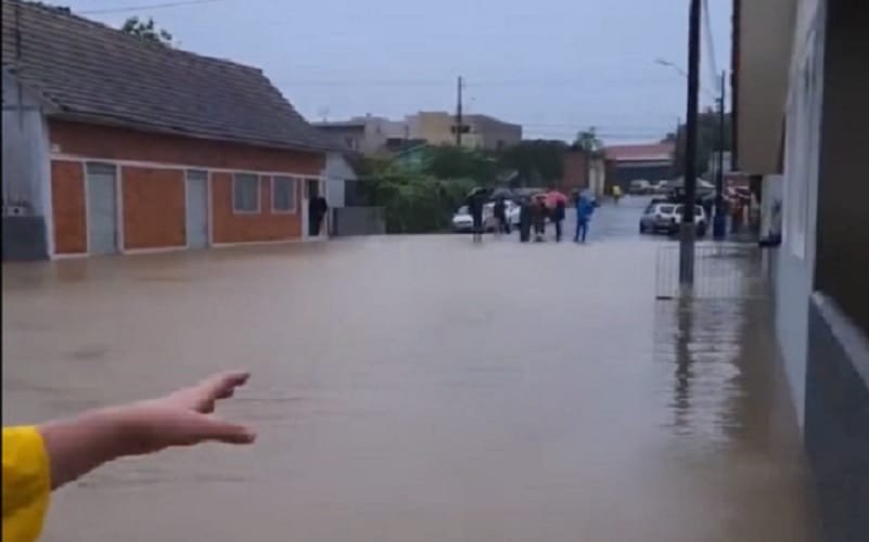 Enchente Paraná Misto Brasília