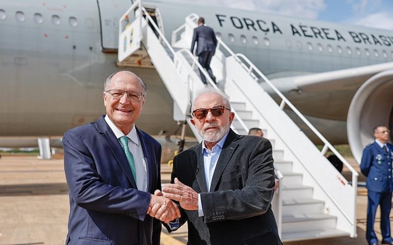 Lula da Silva e Geraldo Alckmin Base Aérea Brasília Misto Brasil