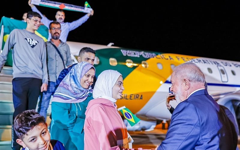 Brasileiros Faixa de Gaza chegada Lula da Silva Misto Brasil