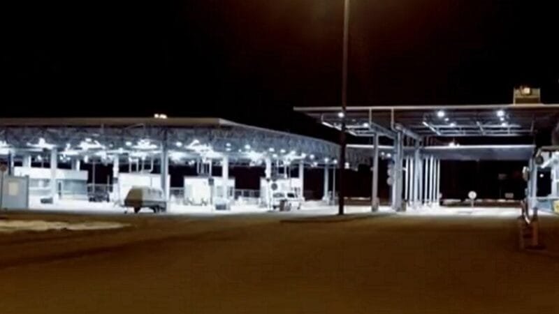 Finlândia fecha a fronteira terrestre com a Rússia