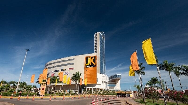 Shopping promete descontos de até 80% em 50 lojas