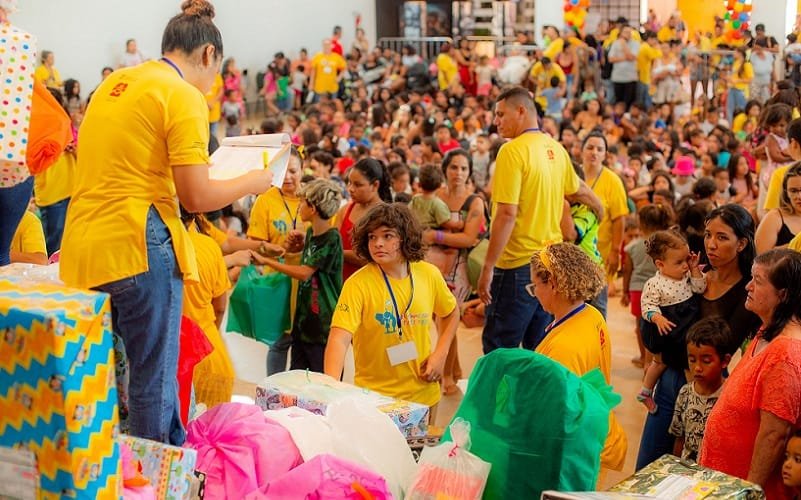 Ação social doação de brinquedos Novo Gama Misto Brasil