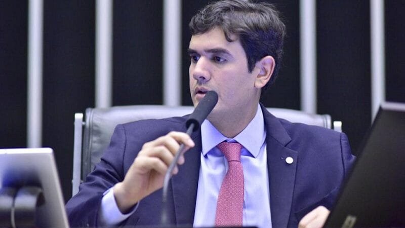 Três deputados da bancada do Distrito Federal votaram contra a reforma tributária