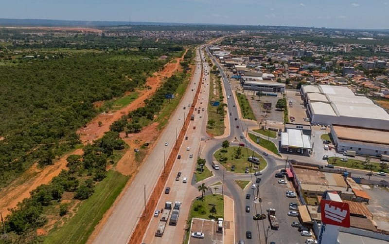 Via Estrutural DF vista panorâmica Misto Brasil