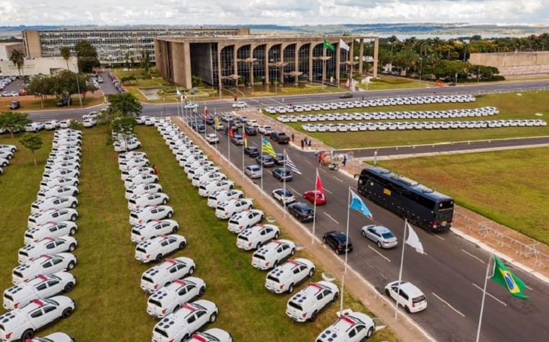 Viaturas policiais novas Misto Brasil