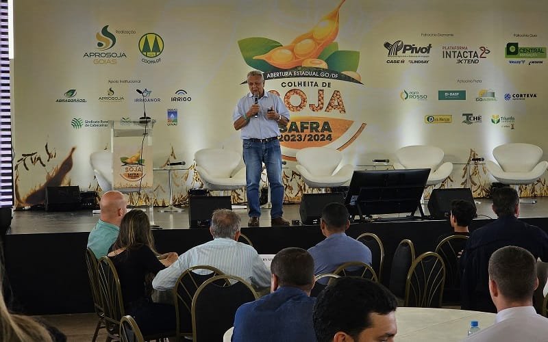 Produtores ruraus Roberto Rodrigues palestra Misto Brasil