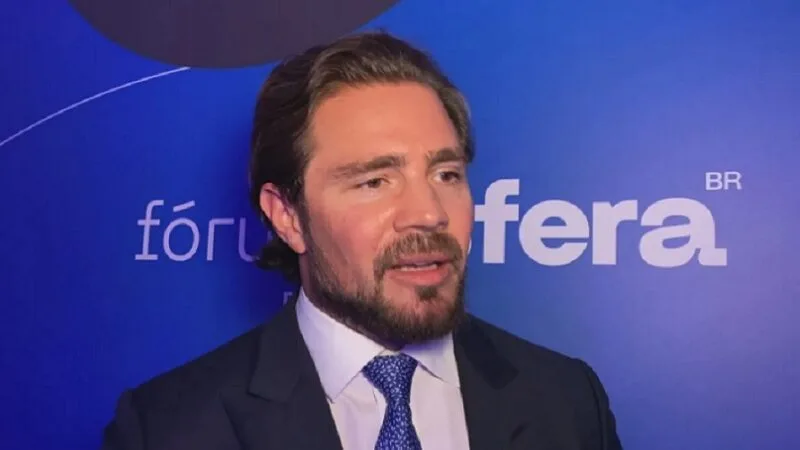 Lado sujo nos diálogos de Vorcaro com a ex-namorada