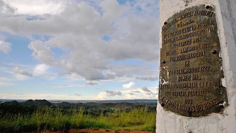 A pedra fundamental de Brasília