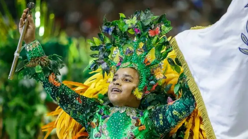 Desfile da Escola de Samba Acadêmicos do Tatuapé pelo sambódromo de São Paulo/Paulo Pinto/Agência Brasil