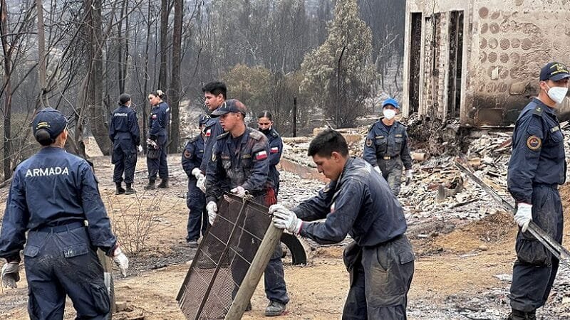 Graves incêndios florestais deixaram pelo menos 99 mortes no Chile