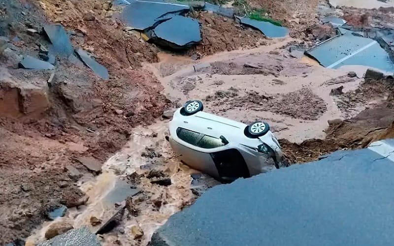 Cratera BR-470 Santa Catarina Misto Brasil