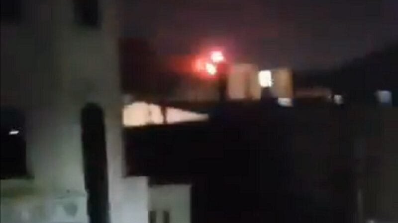 Coalização liderada pelos EUA no Iêmen atingiu posições houthis