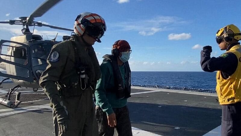 Marinha resgatou indonésio a 2,5 mil quilômetros da costa brasileira