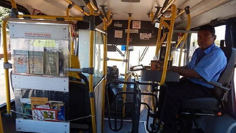 Ibaneis diz que há estudos para retirada dos cobradores dos ônibus