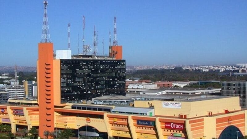 Shopping oferece protetores de sons para pessoas com transtorno