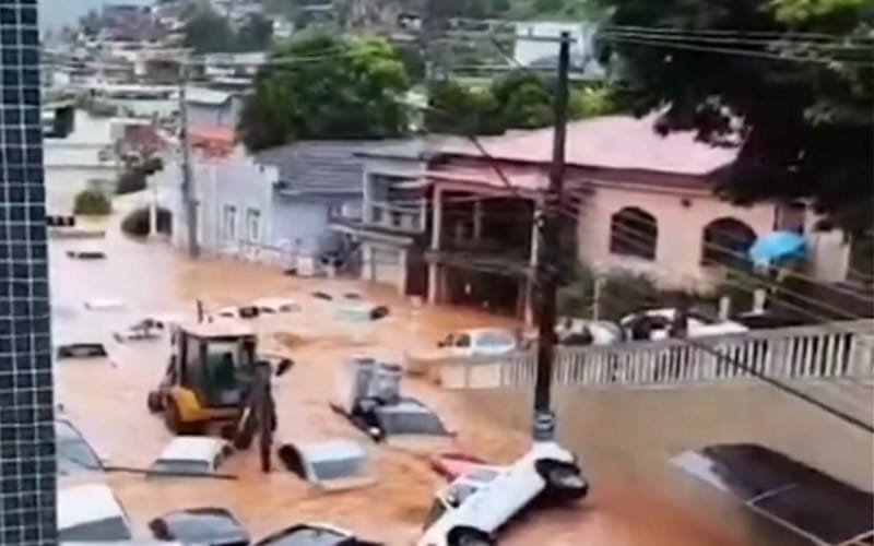 Espírito Santo enchente Momoso Misto Brasil