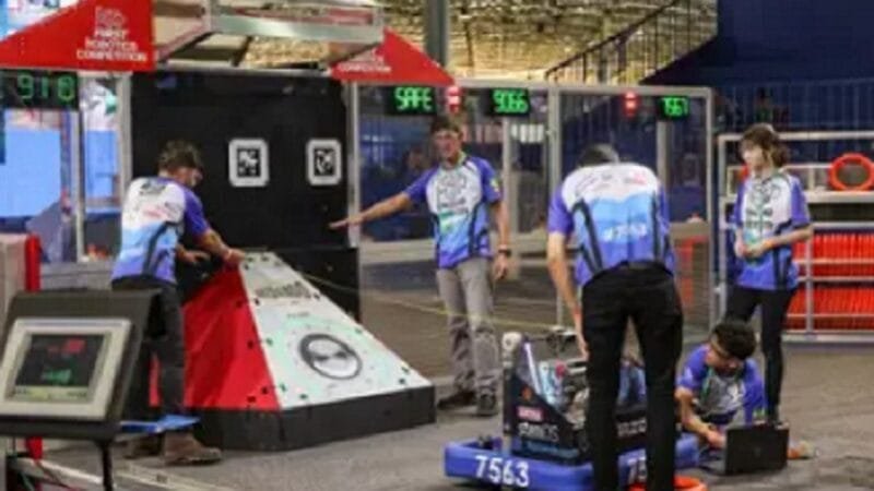 Competição entre robôs no Festival Sesi de Educação