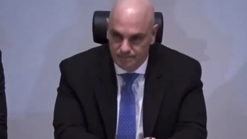 Moraes nega conversas no dia da prisão de Vorcaro