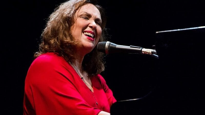 Show gratuito com Jane Duboc numa homenagem a Carlos Lyra