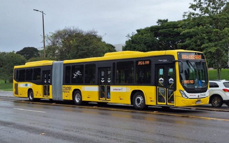 Ônibus articulado Pioneira DF Misto Brasil