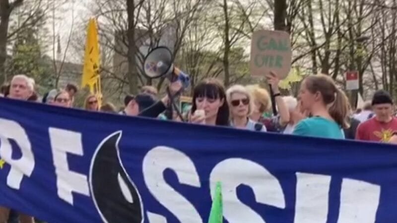 Ativista climática sueca Greta Thunberg foi detida na Holanda