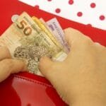 Começou hoje o pagamento do abono salarial