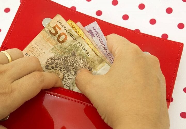 Começou hoje o pagamento do abono salarial