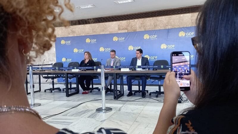 Secretário garante que “não há crise ou caos” na saúde pública