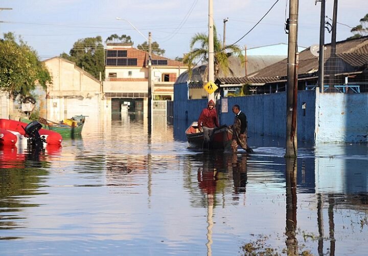 Chuvas desabrigam 500 pessoas no Rio Grande do Sul