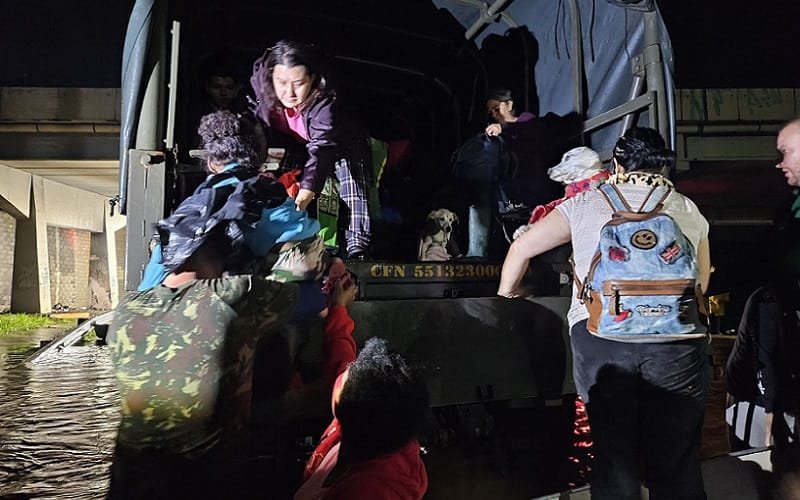 Rio Grande do Sul enchente resgate flagelados Misto Brasil