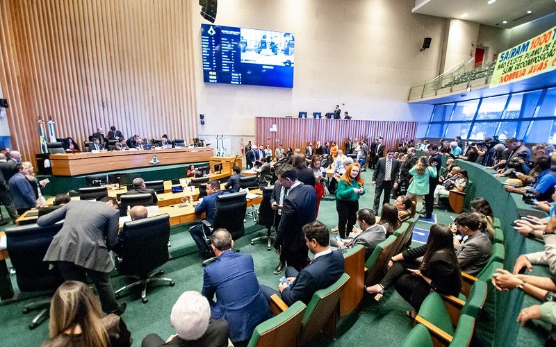 Plenário CLDF votação misto Brasil