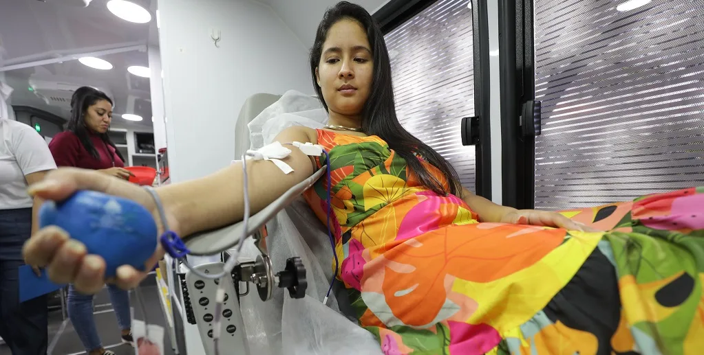 Campanha incentiva doação de sangue em troca de livro