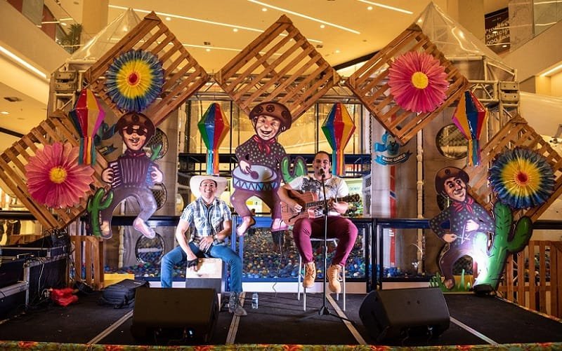 Festa junina palco Misto Brasil