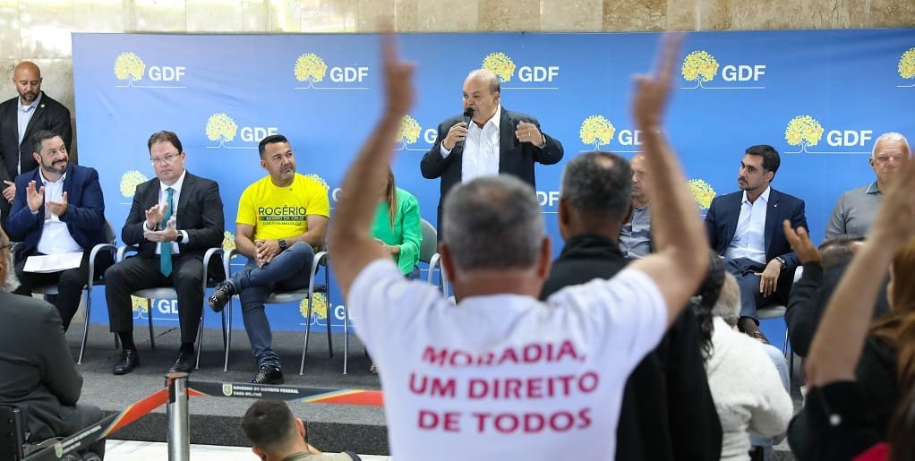 Moradia Morar DF solenidade Misto Brasil