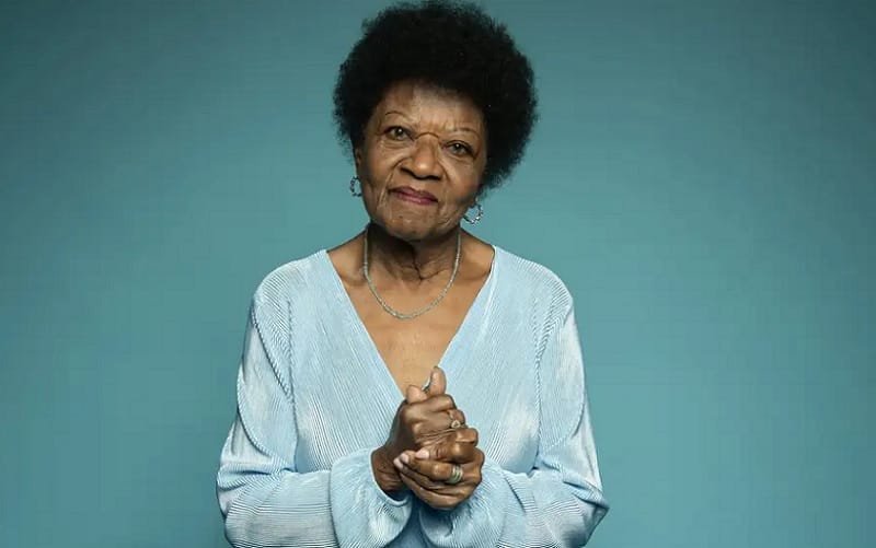 Cantora Alaídes Costa Misto Brasil