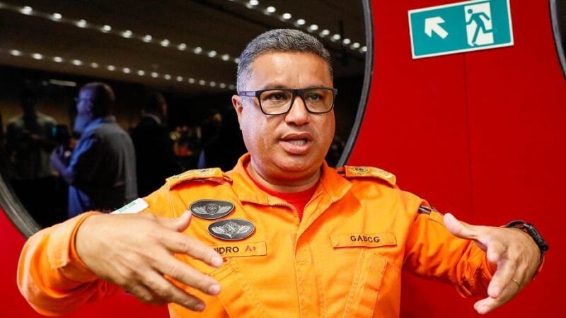 Sandro Gomes é o comandante do Corpo de Bombeiros que recebeu os agentes da corporaçào que estiveram no Rio Grande do Sul/Lúcio Bernardo Jr./Agência Brasília