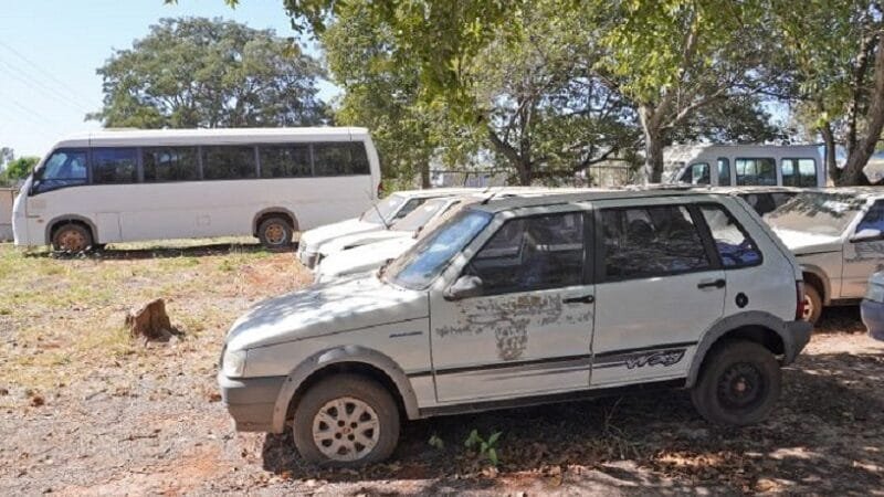 Leilão de veículos e equipamentos da Emater-DF