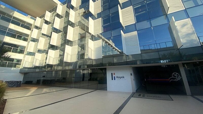 Faculdade abre seletivo para curso de graduação no Brasil e EUA