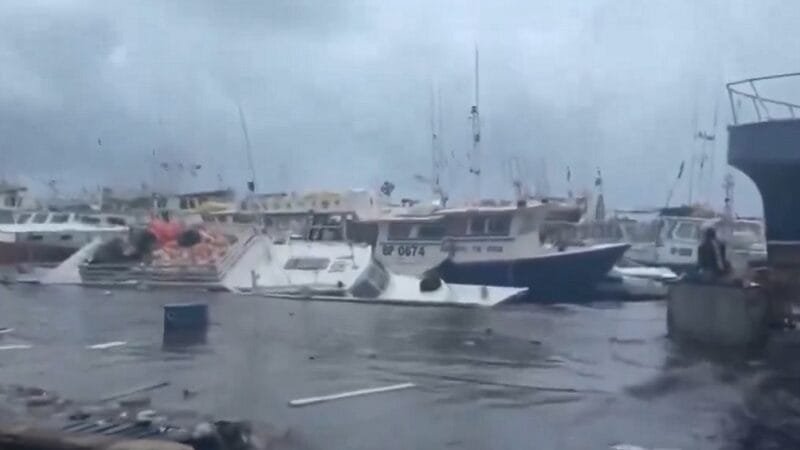 Furacão Beryl atingiu o Caribe com ventos e tempestades