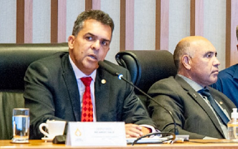 Deputados distritais Ricardo Vale e Wellington Luíz Misto Brasil