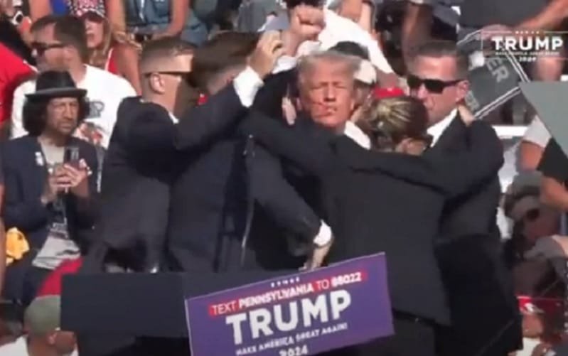 Donald Trump comício tiros Misto Brasil